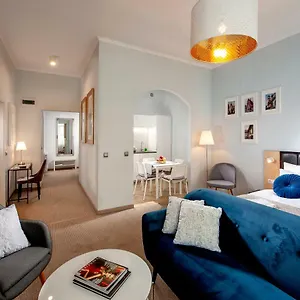 https://holiday-suites-cracow.krakowhotelspoland.com